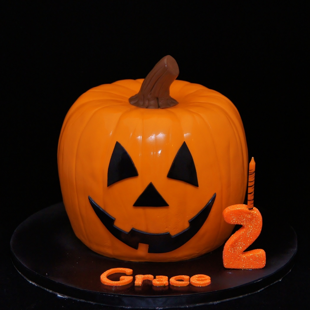 3D Halloween Pumpkin Cake 3D Halloween Pumpkin Cake
