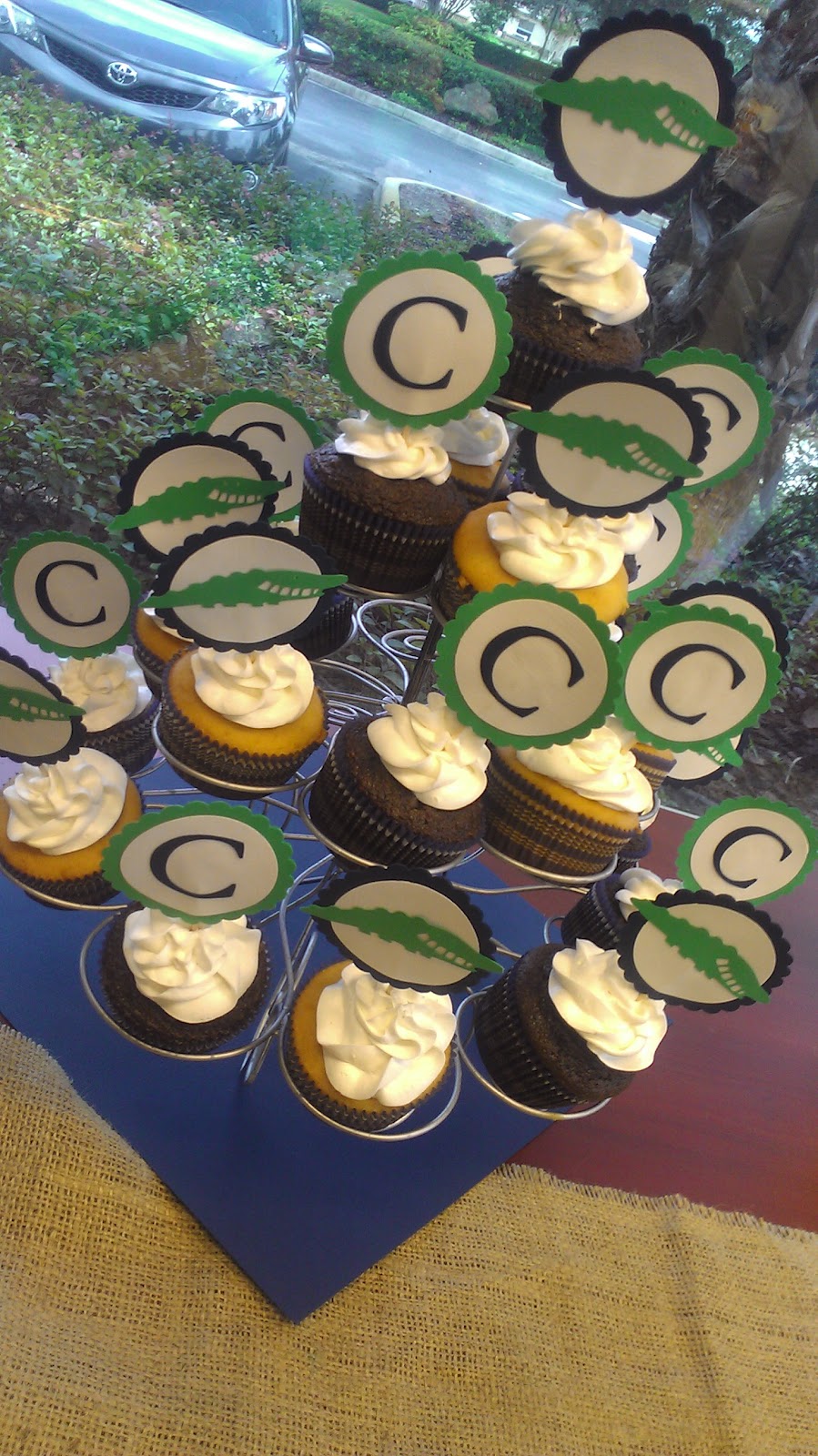 Alligator Baby Shower Cupcakes Alligator Baby Shower Cupcakes