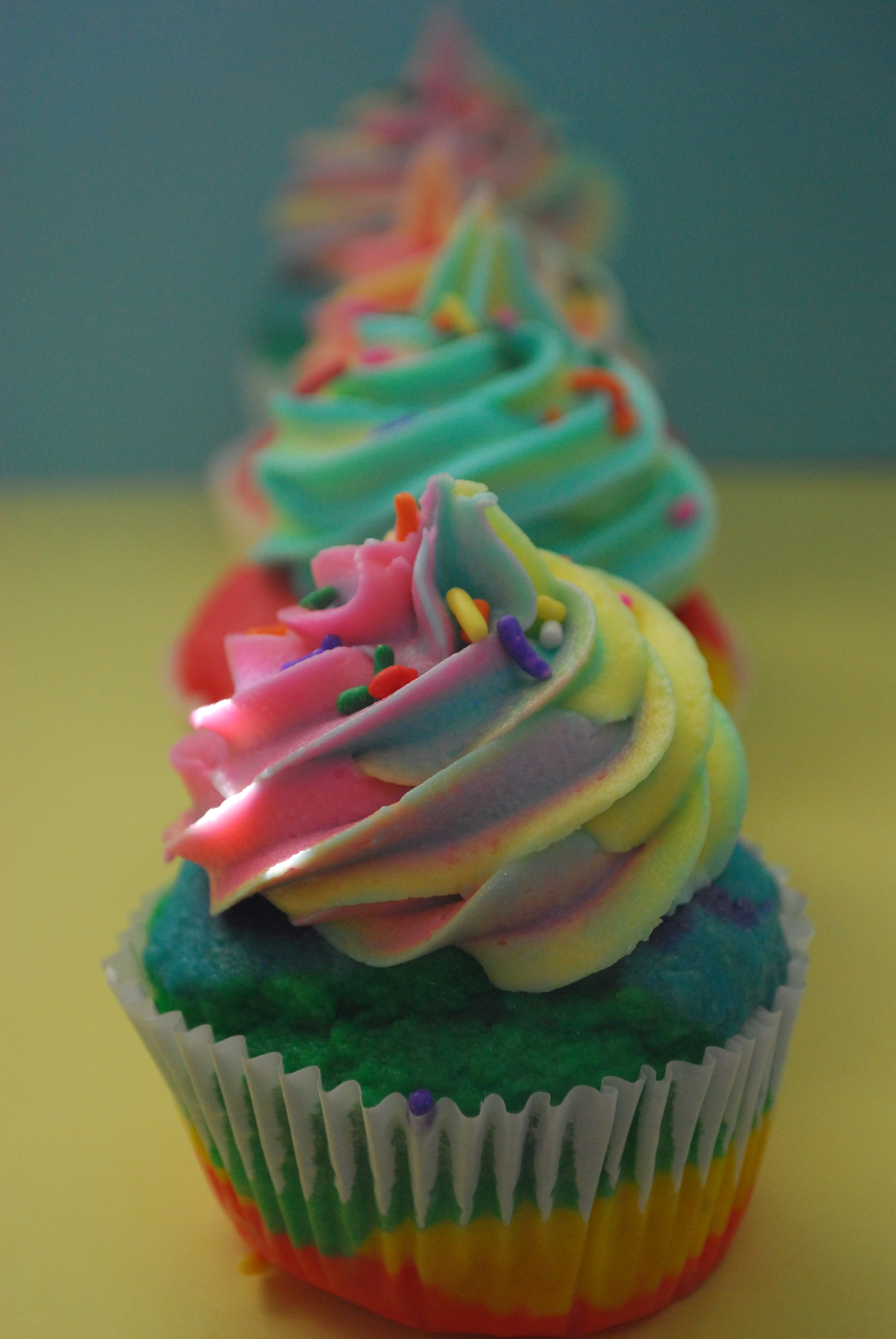 Amazing Rainbow Cupcakes
