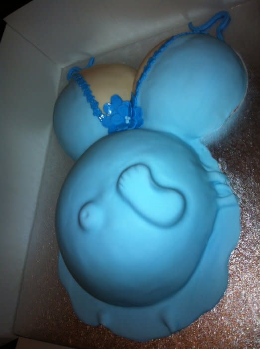 Baby Bump Cake with Foot Baby Bump Cake with Foot