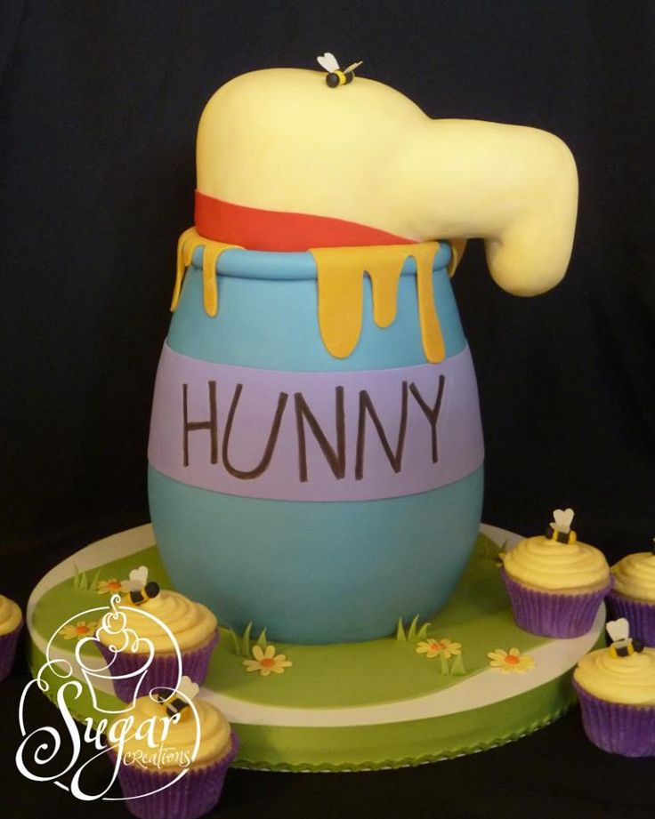 Baby Winnie Pooh Honey Pot Cakes