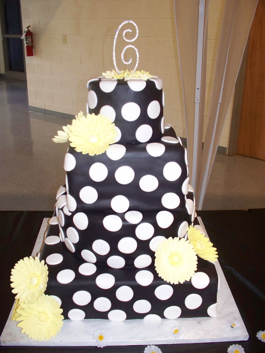 Black & White Polka Dot Wedding Cake