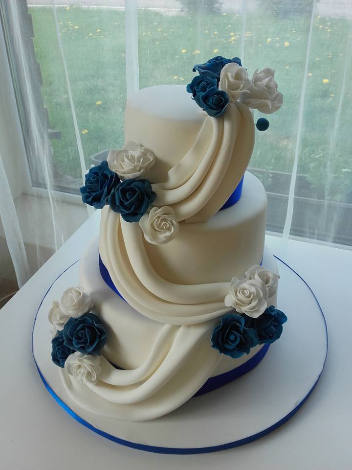 Blue Wedding Cake with Roses