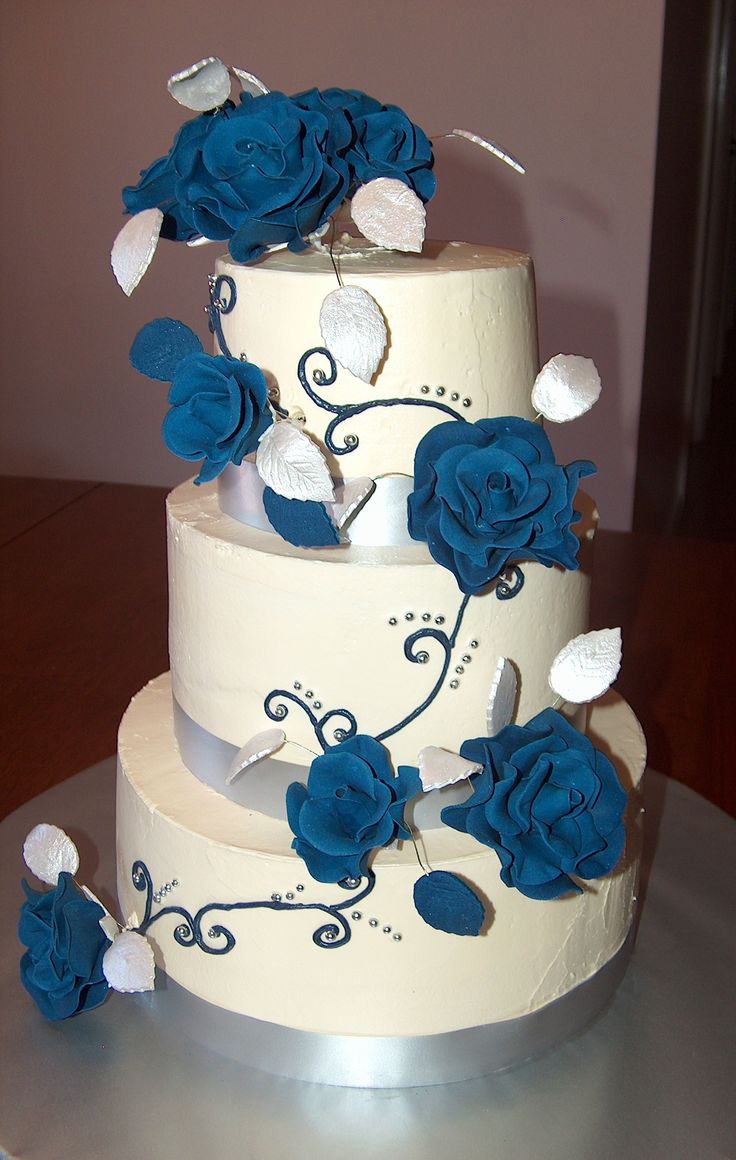 Blue Wedding Cakes with Chocolate