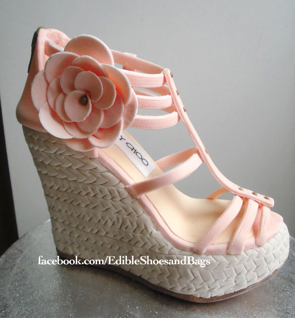 Cakes with Shoes On Them Cakes with Shoes On Them