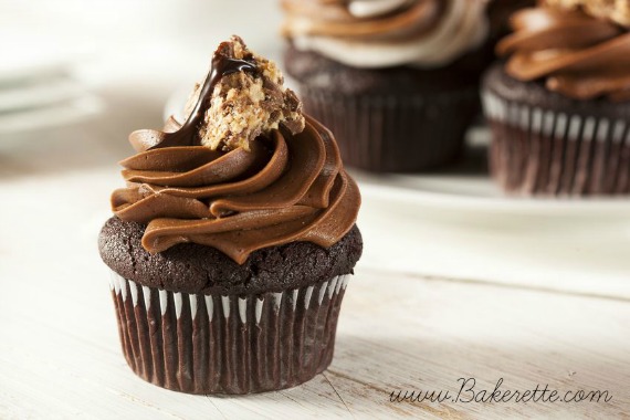 Chocolate Cupcakes with Cream Filling Recipe