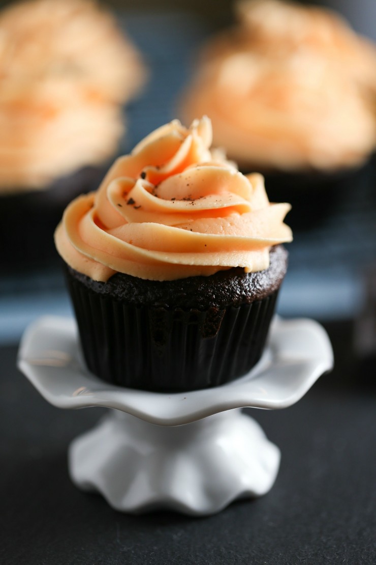 Chocolate Orange Cupcakes with Buttercream Frosting Chocolate Orange Cupcakes with Buttercream Frosting