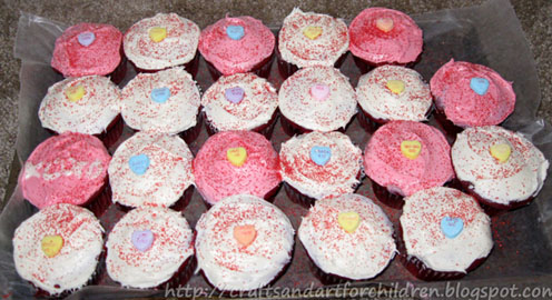Cute Easy Valentine Cupcakes