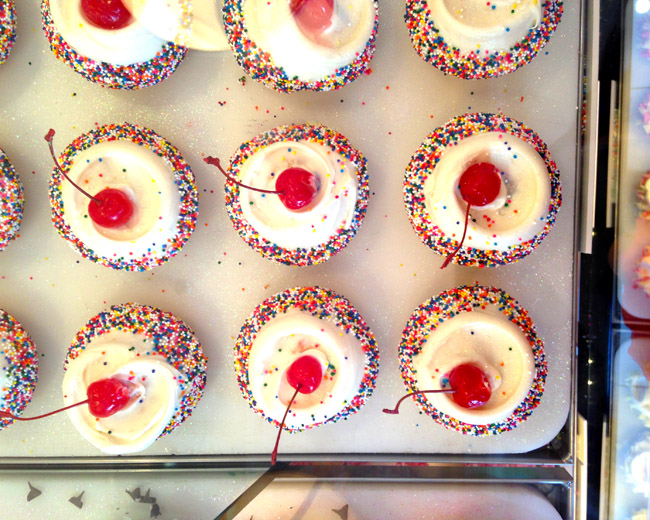 Decorating Birthday Cupcakes for Girls