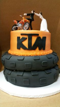 Dirt Bike Tire Wedding Cake