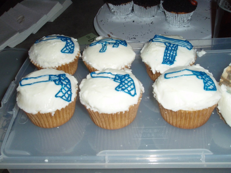 Gun Cupcake Cake