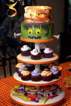 Halloween Cake Cupcake Tower Halloween Cake Cupcake Tower