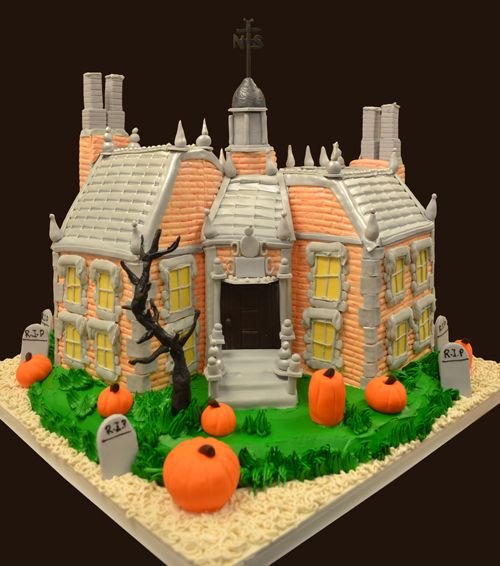 Halloween Haunted House Cake