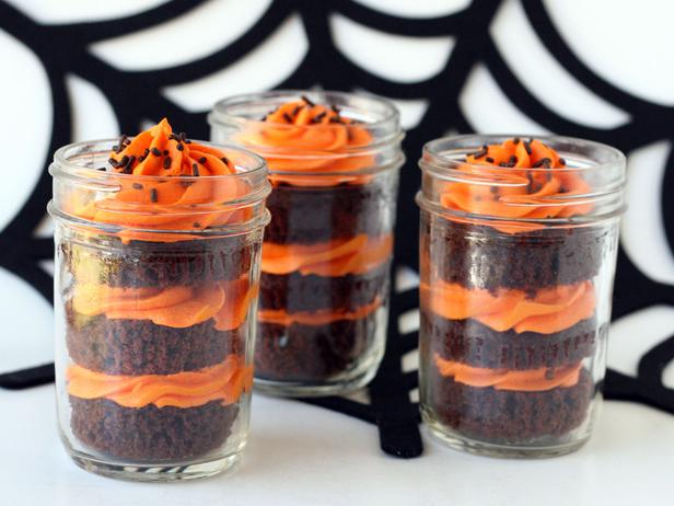 Halloween Mason Jar Cupcakes