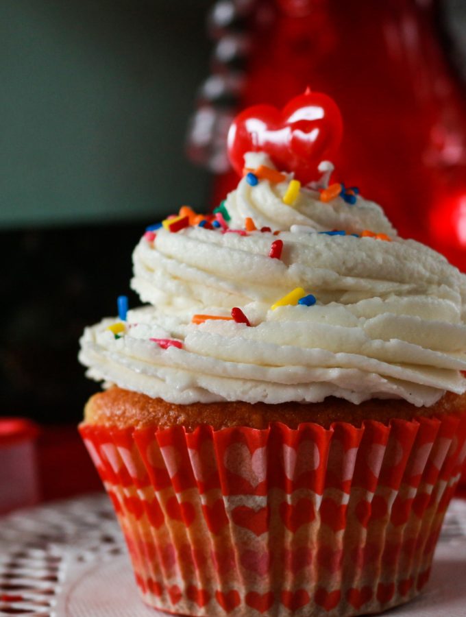 Homemade Vanilla Cupcakes