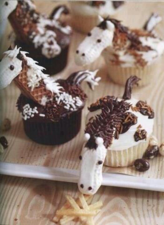 Horse Cupcake Cake Ideas