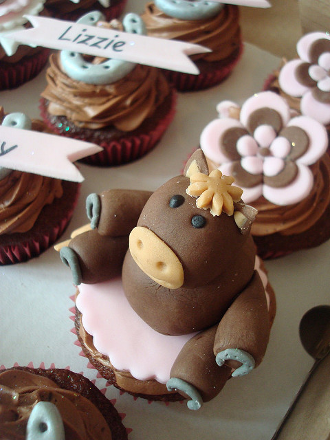 Horse Cupcake Cake