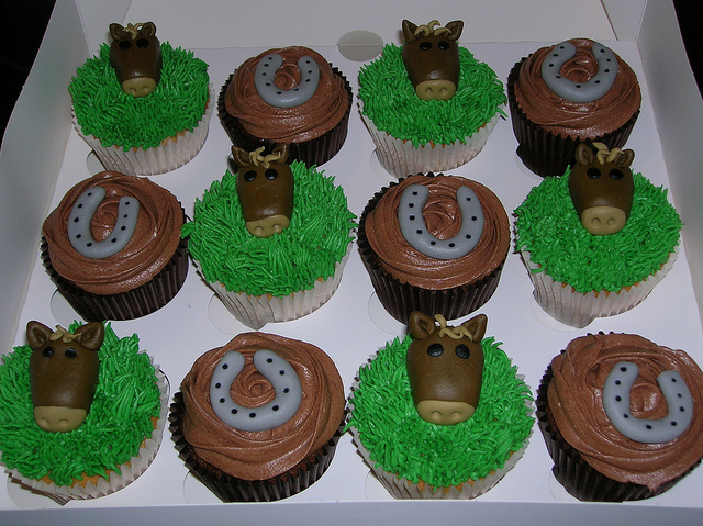 Horse Cupcake Cake