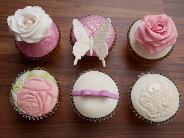 How to Make Wedding Cupcakes