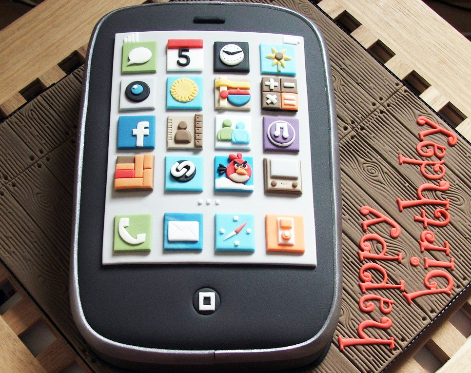 iPhone Birthday Cake