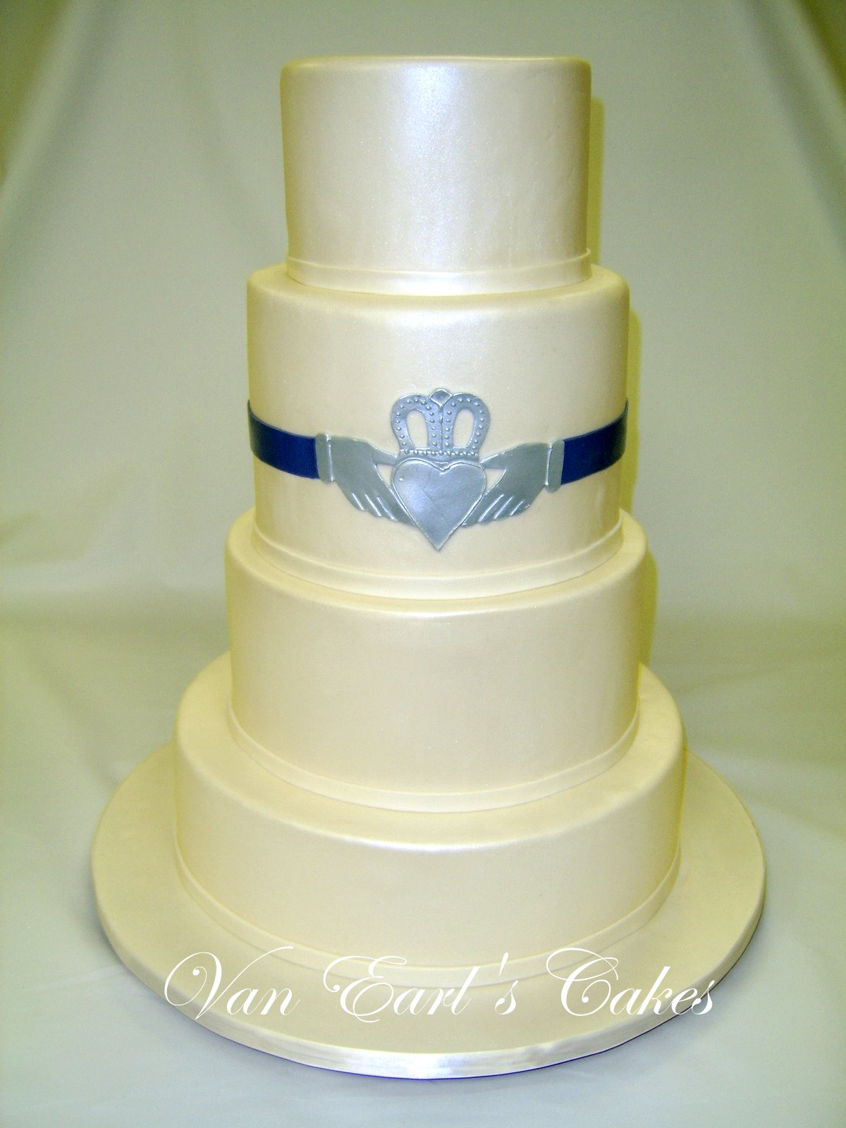 Irish Claddagh Ring Wedding Cake