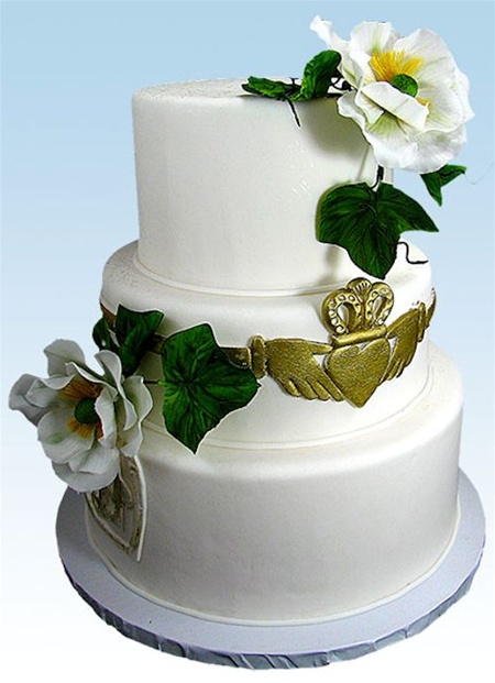 Irish Claddagh Wedding Cake