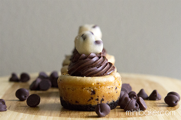 Mini Cheesecake with Cookie Dough Crust