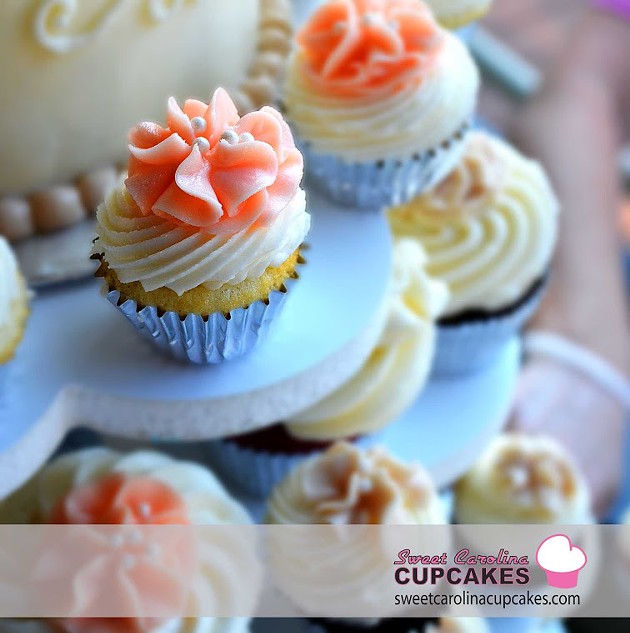Mini Wedding Cupcakes