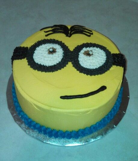 Minion Birthday Cake