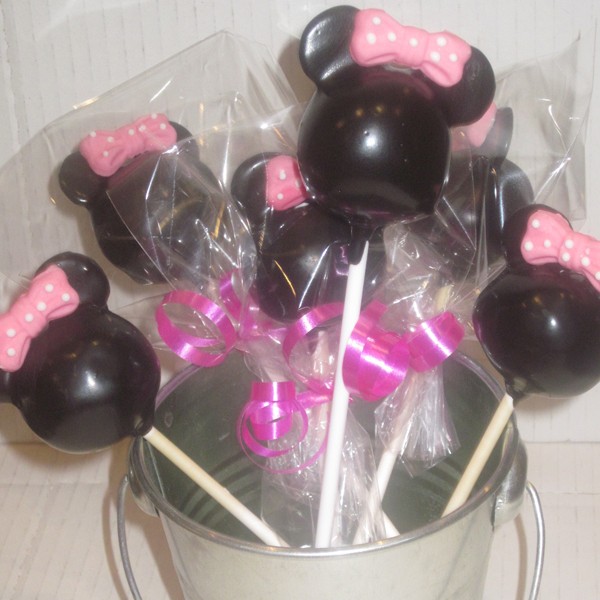 Minnie Mouse Cake Pops Minnie Mouse Cake Pops