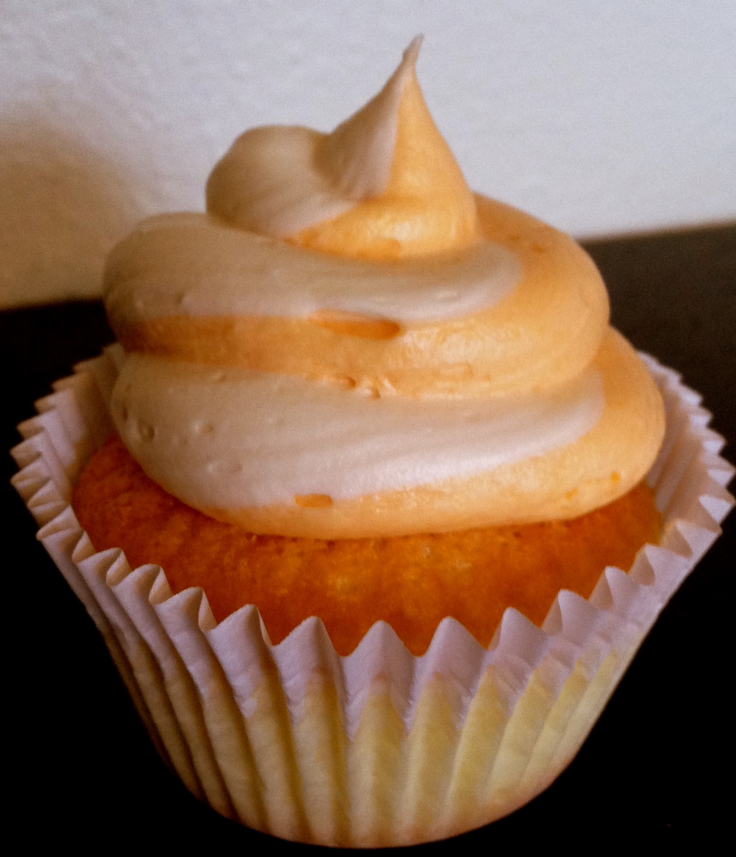 Orange Cupcakes with Buttercream Frosting Orange Cupcakes with Buttercream Frosting