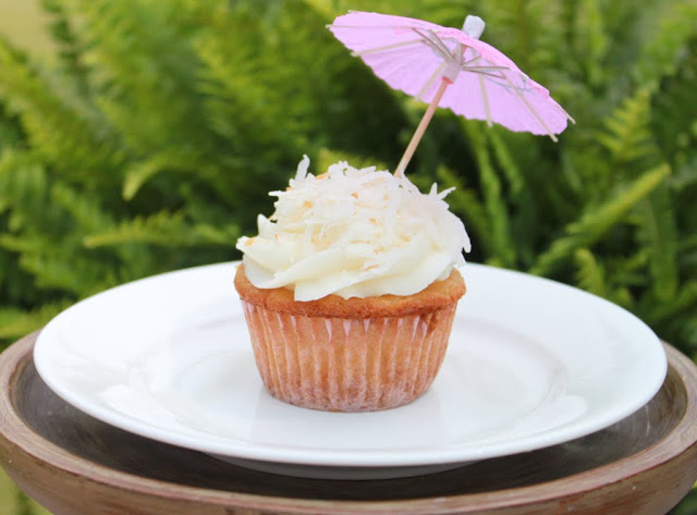 Pineapple Coconut Cupcakes with Buttercream