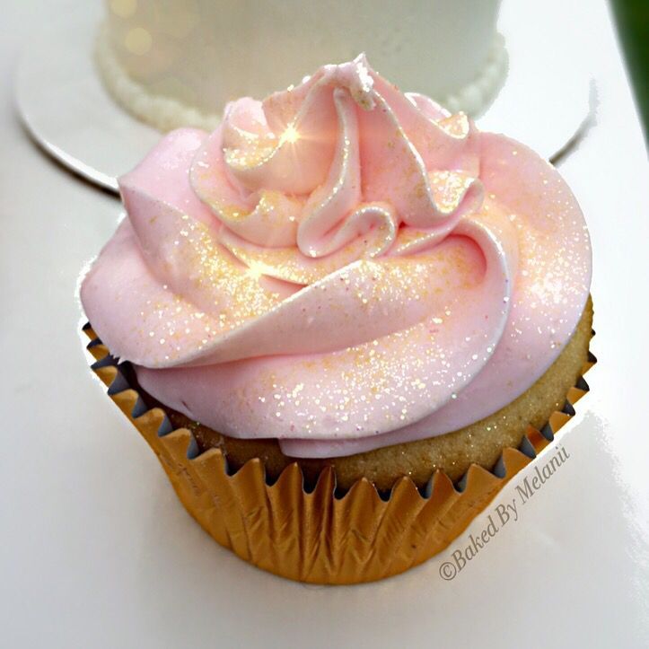 Pink and Gold Glitter Cupcakes