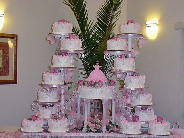Quinceanera Cake with Fountain