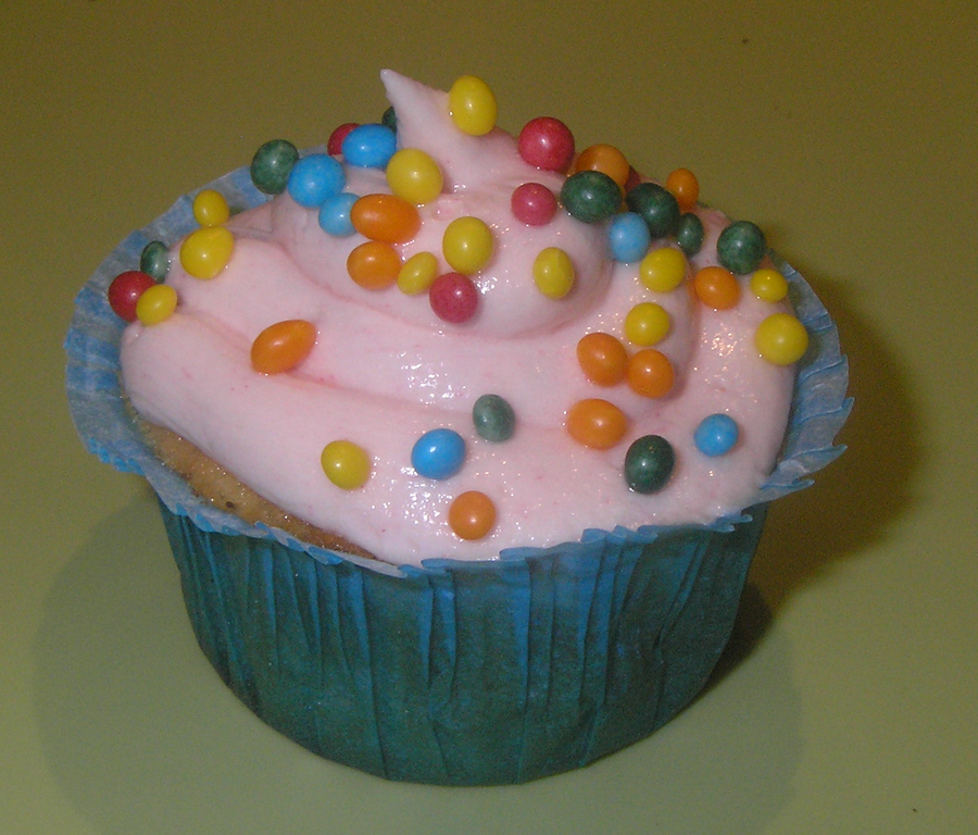 Rainbow Cupcakes with Sprinkles