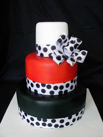 Red and Black Wedding Cakes Ideas