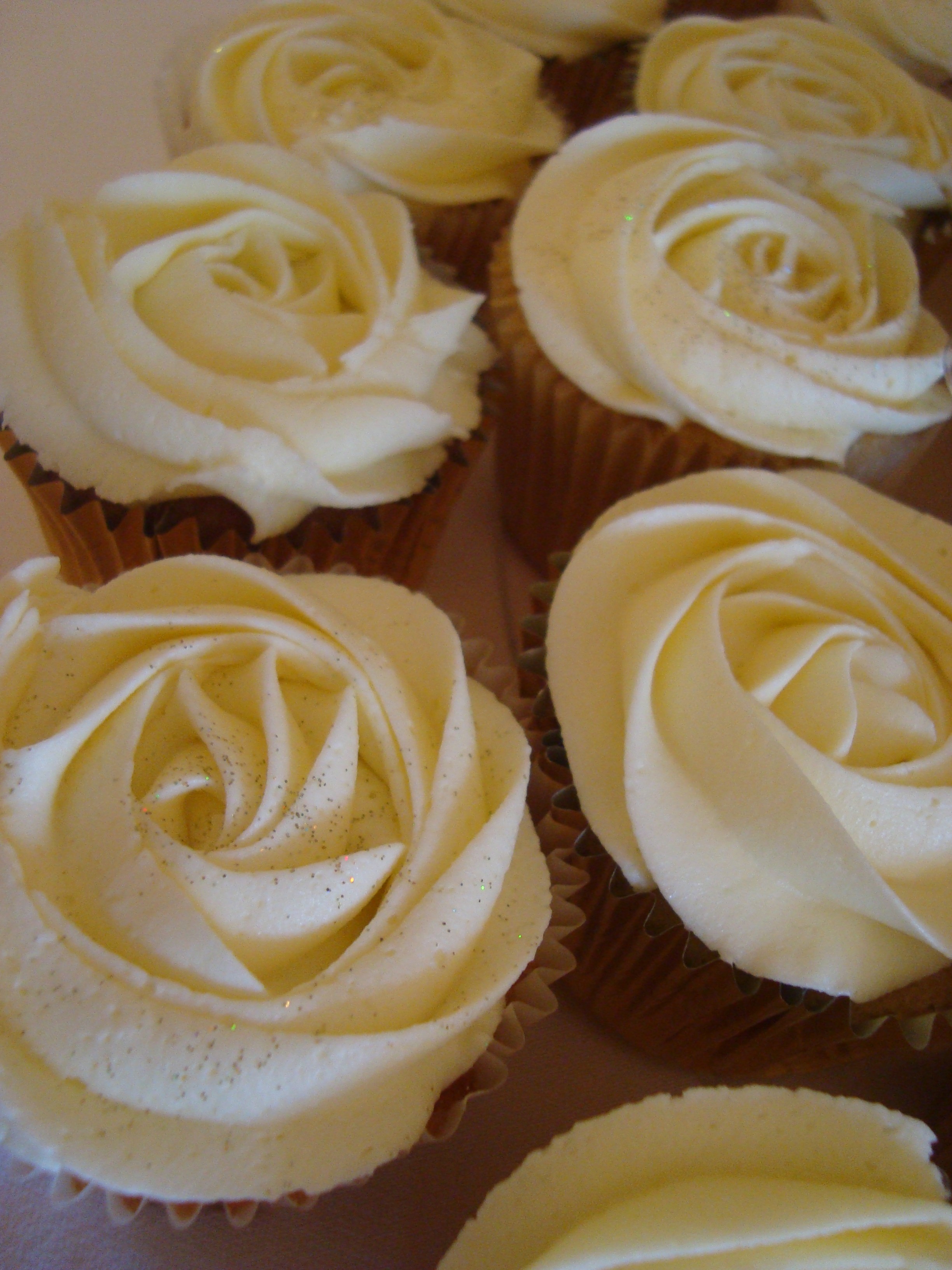 Rose Gold Glitter Cupcakes Rose Gold Glitter Cupcakes