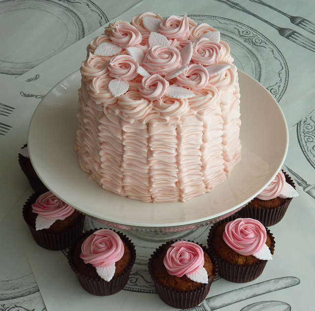 Ruffle Cake with Buttercream