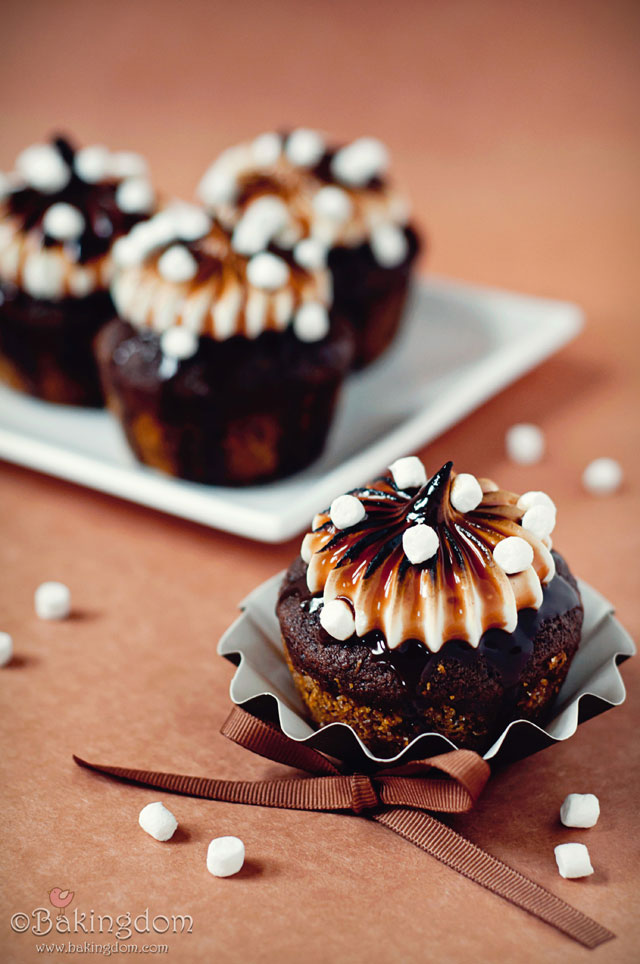 S'mores Cupcakes with Marshmallow Frosting