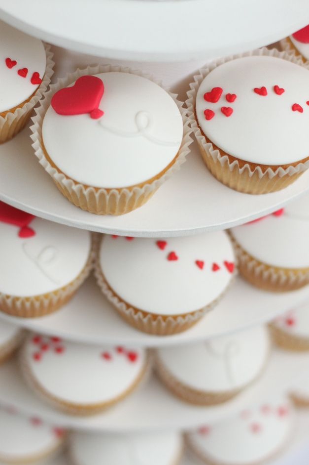 Simple Valentine Cupcakes