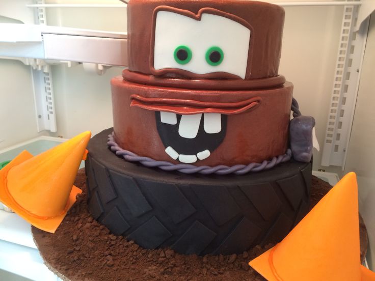 Tow Mater Cake