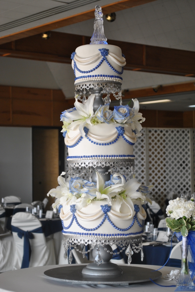 Victorian Theme Wedding Cake