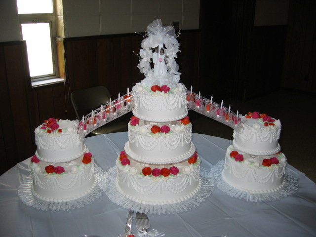Wedding Cakes with Fountains and Bridges