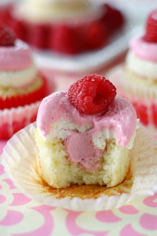 White Chocolate Raspberry Mousse Cupcakes