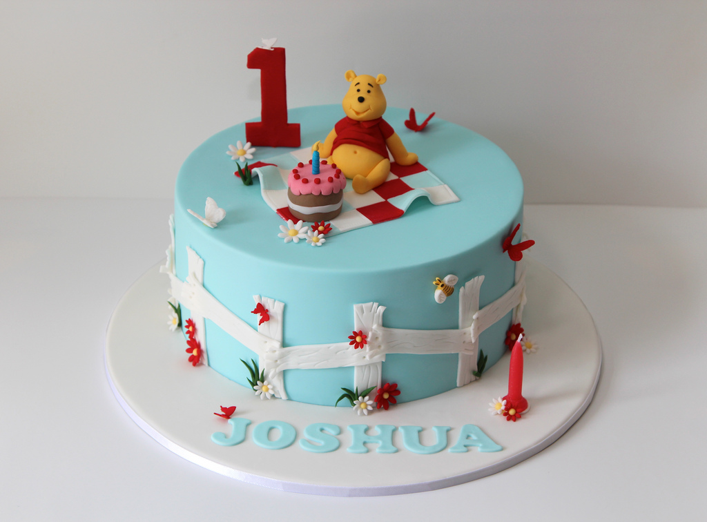 7 Photos of Creative Cakes Winnie The Pooh