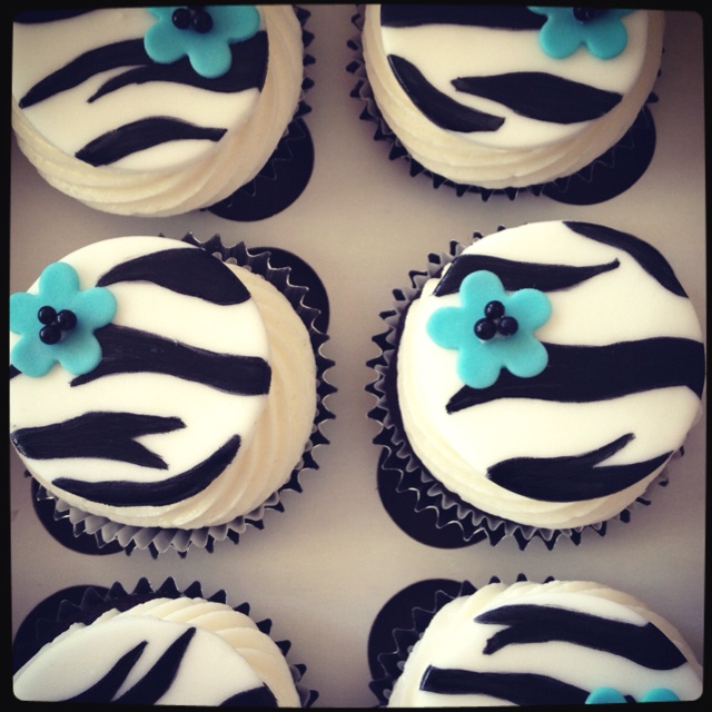 Zebra Print Cupcakes