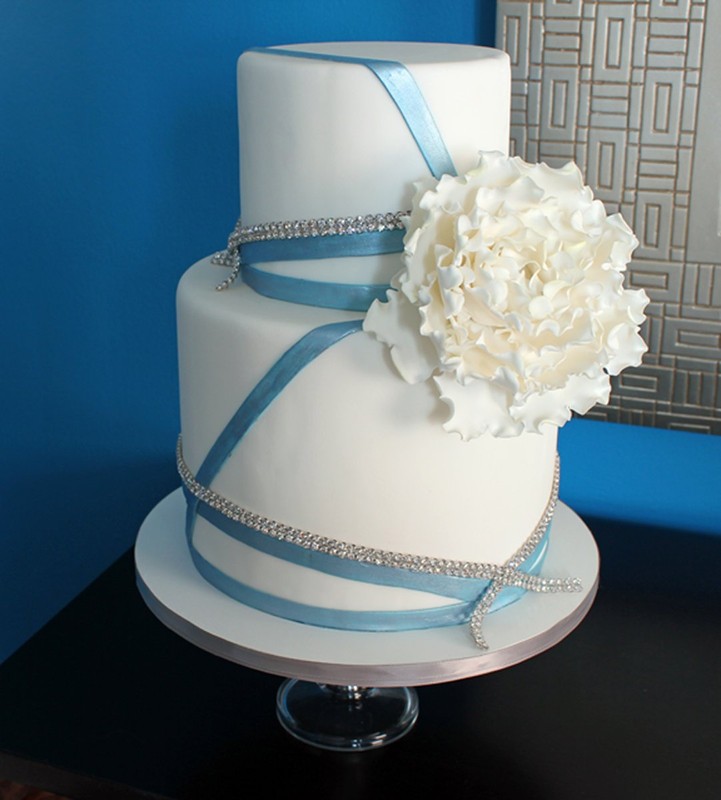 2 Tier Wedding Cakes with Bling