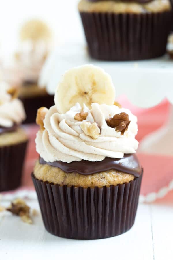 Banana Nut Crunch Cupcakes