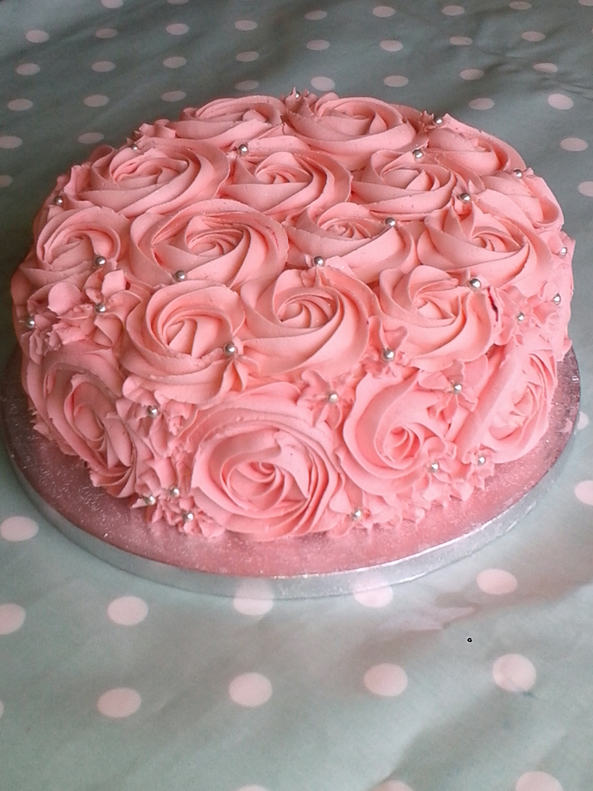 Buttercream Roses Cake