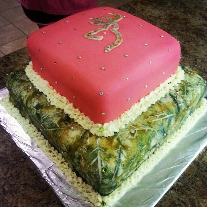 Camo Browning Birthday Cake